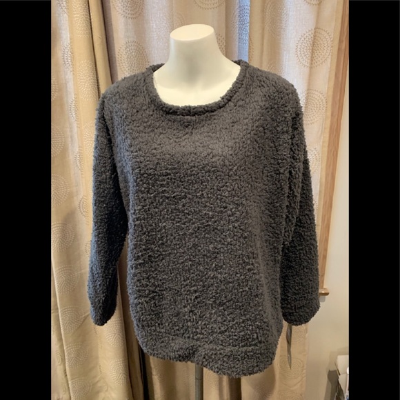 Muk Luks Tops - MukLuks Sherpa Long sleeve top NWT